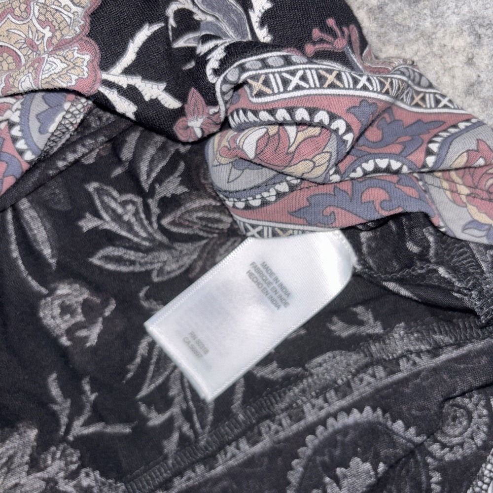 Lucky Brand Blouse Women's 1X Dark Floral V-Neck Boho Cottagecore Artsy - Picture 7 of 11